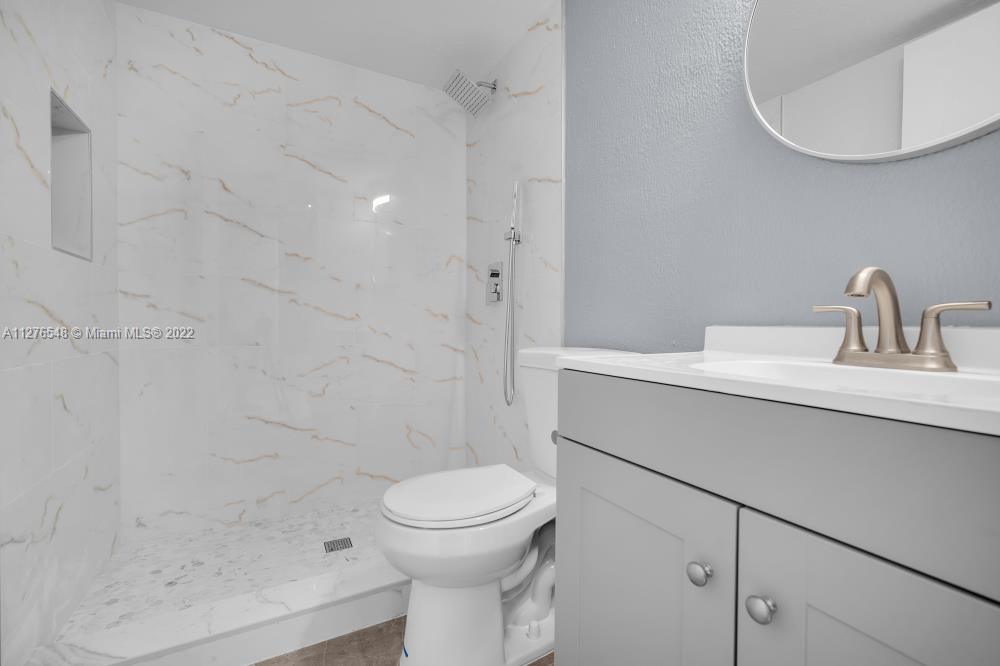 SUMMER LAKE CONDO - Residential Lease
