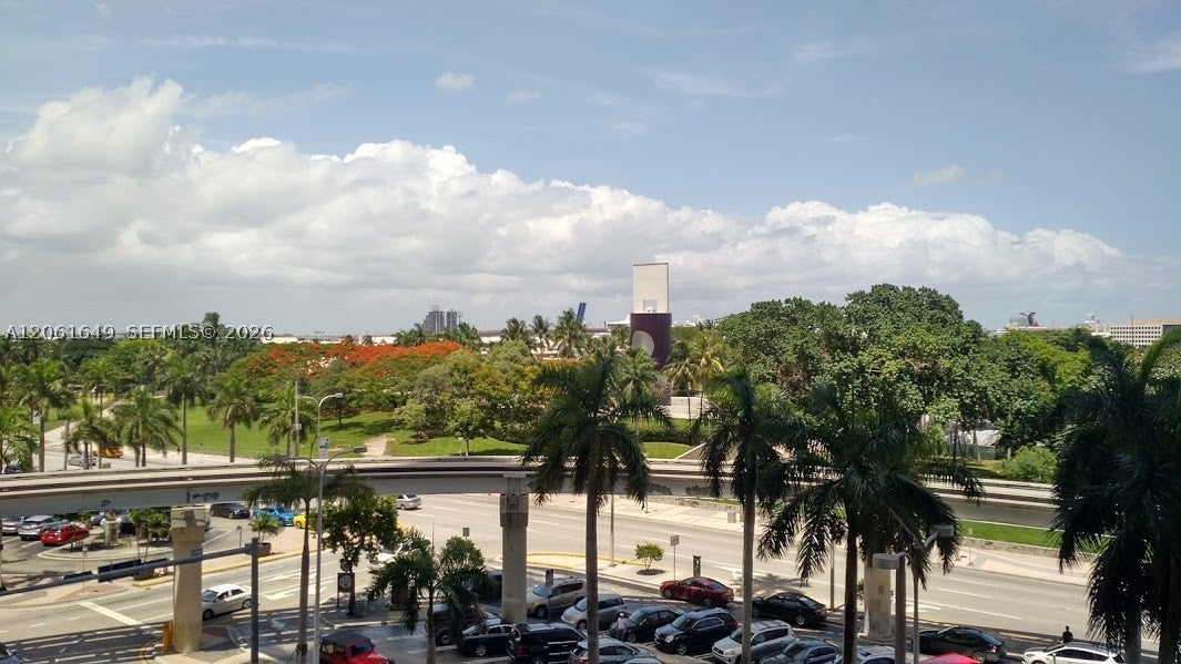 50 Biscayne Blvd 508