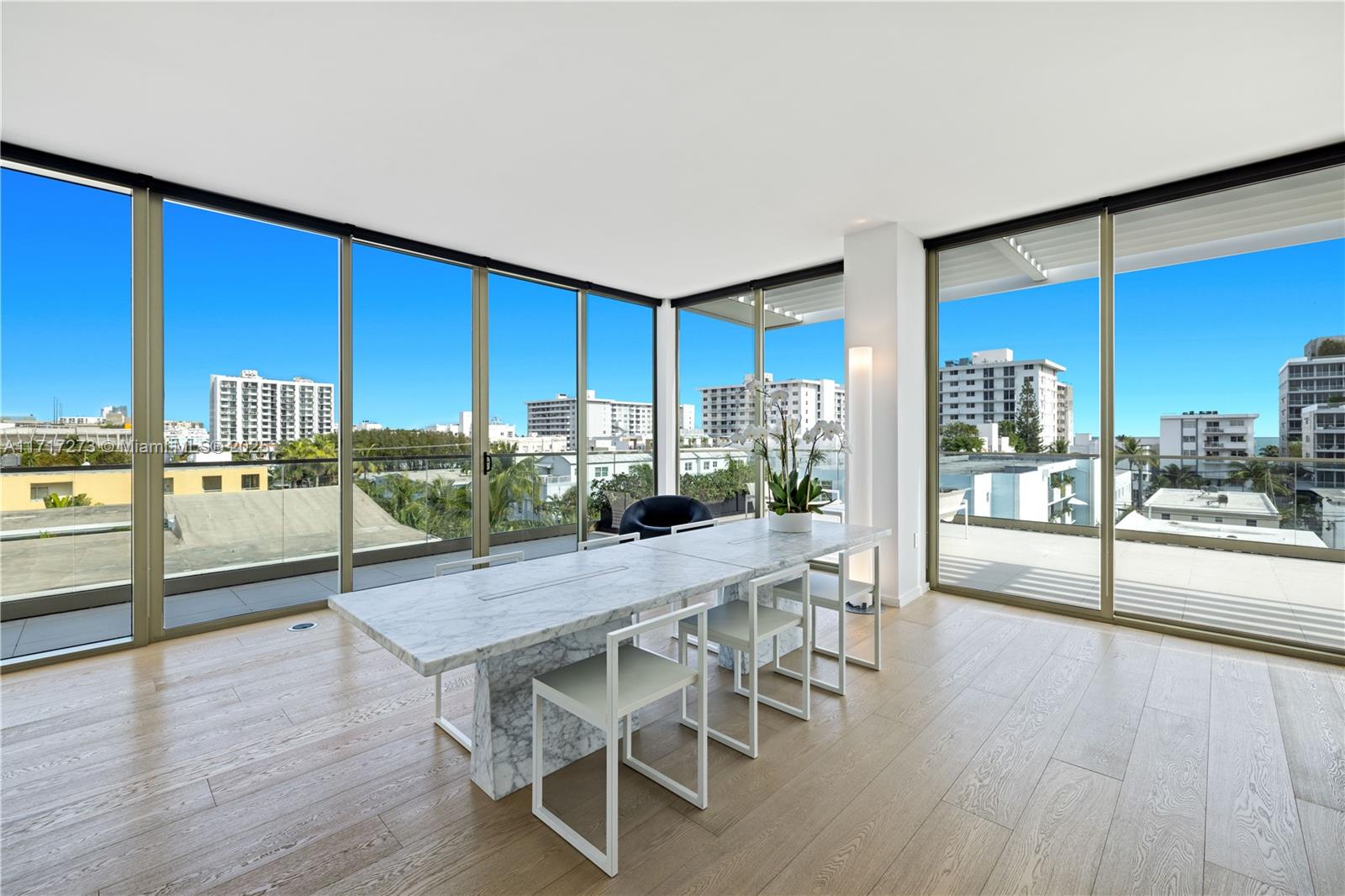 300 Collins Ave PH1