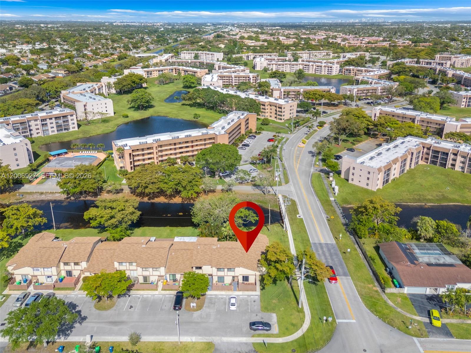 COUNTRY SQUIRE TOWNHOMES - Residential