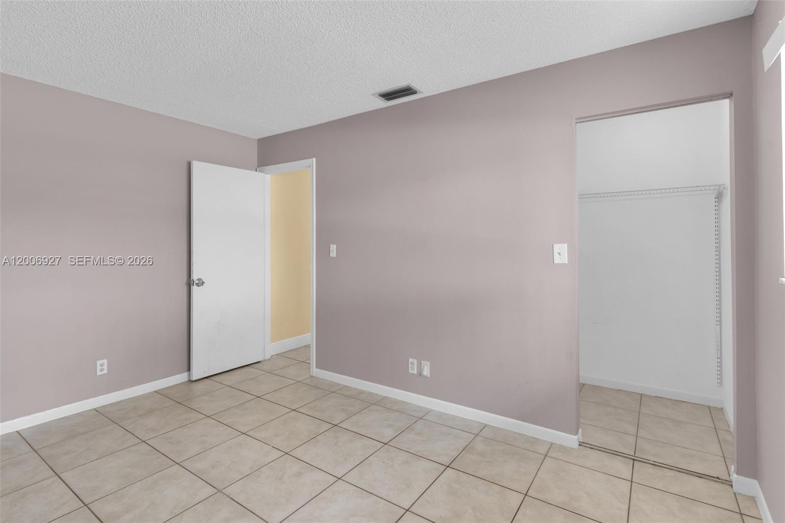 COUNTRY SQUIRE TOWNHOMES - Residential