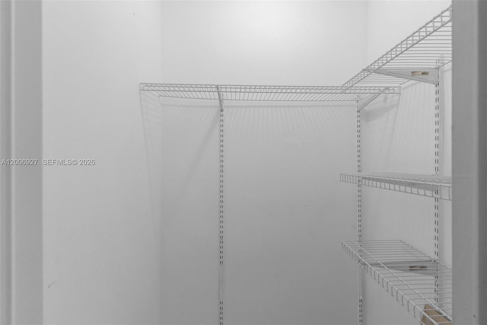 COUNTRY SQUIRE TOWNHOMES - Residential