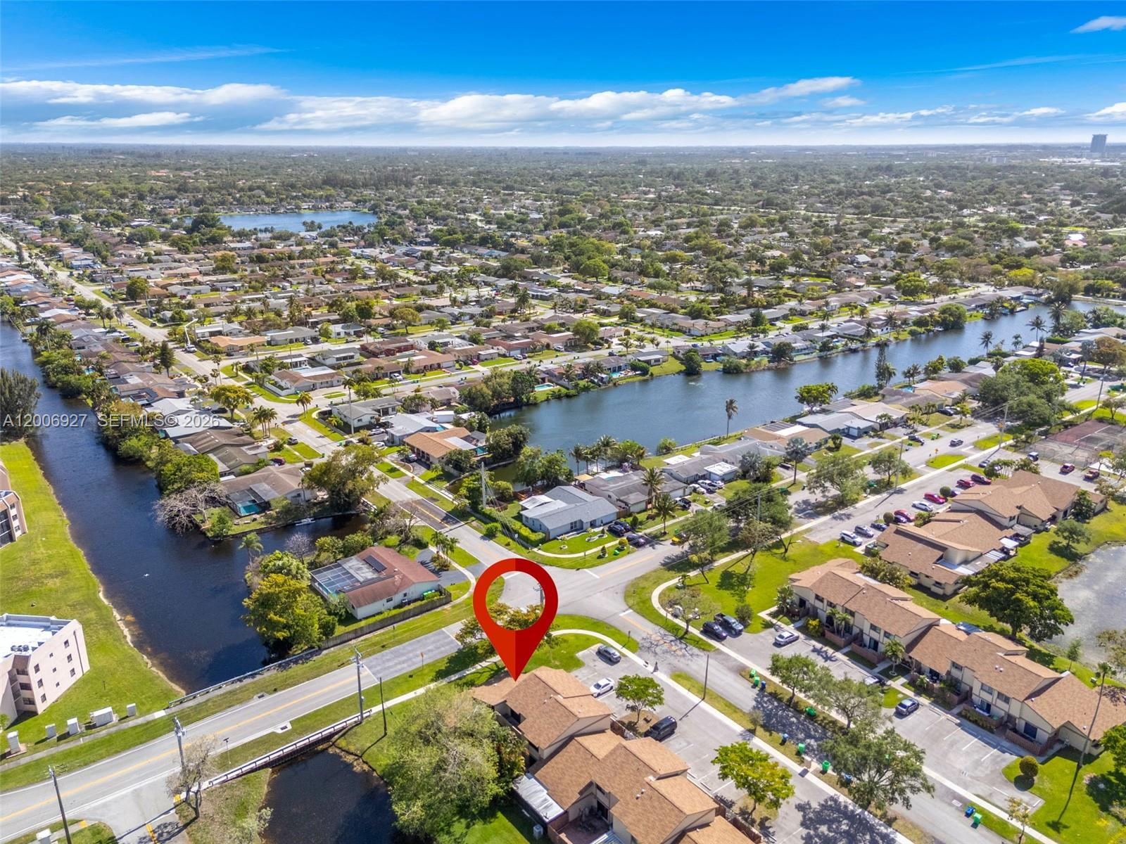 COUNTRY SQUIRE TOWNHOMES - Residential