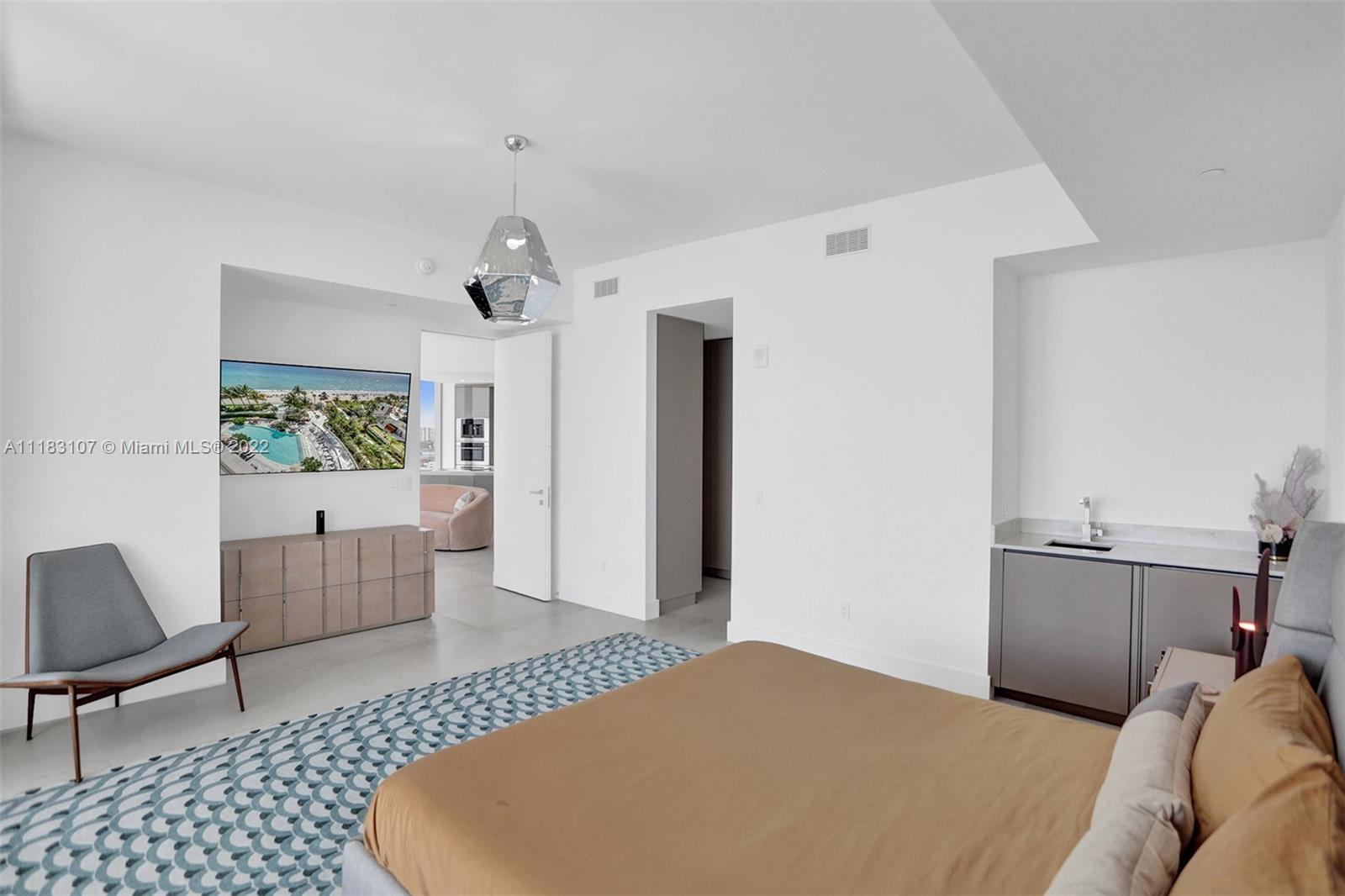 18975 COLLINS CONDO - Residential Lease