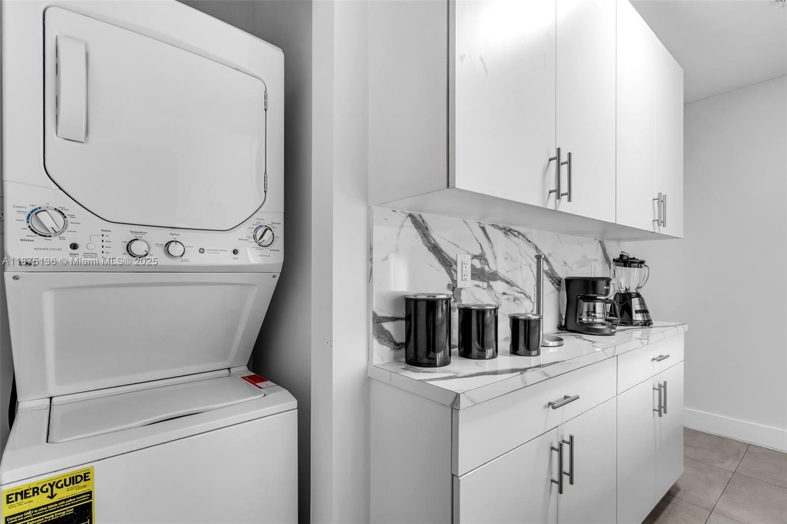 COUNTRY CLUB ESTATES SEC - Residential Lease