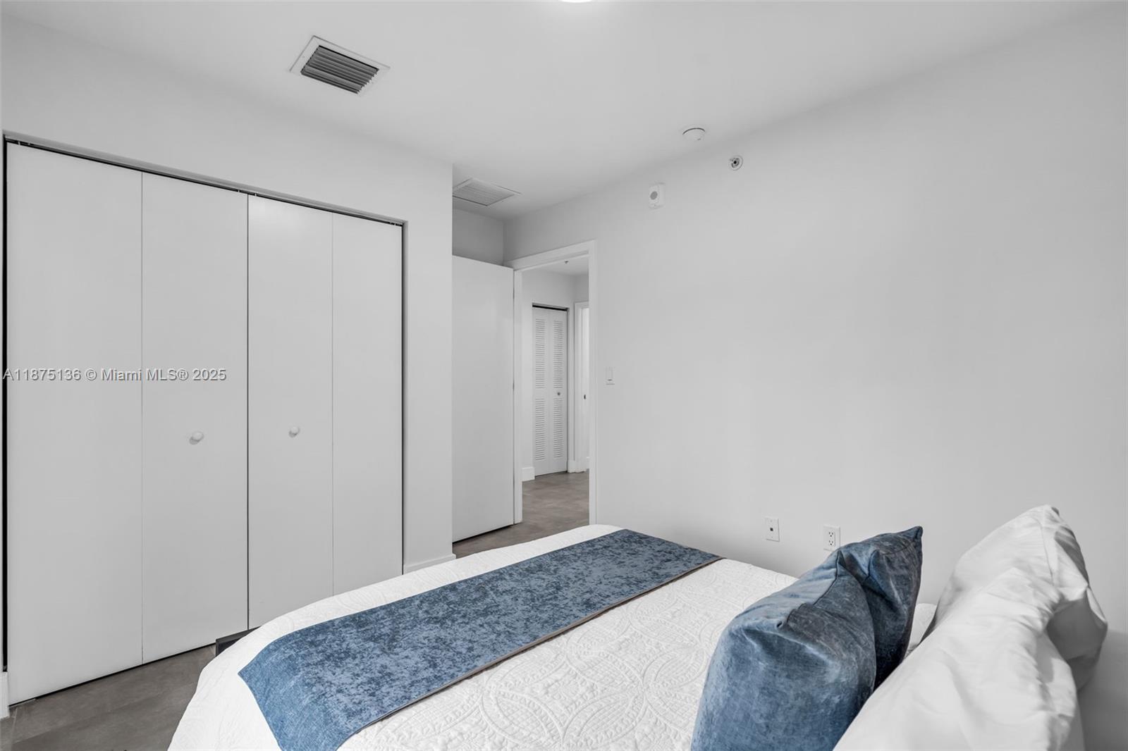 COUNTRY CLUB ESTATES SEC - Residential Lease