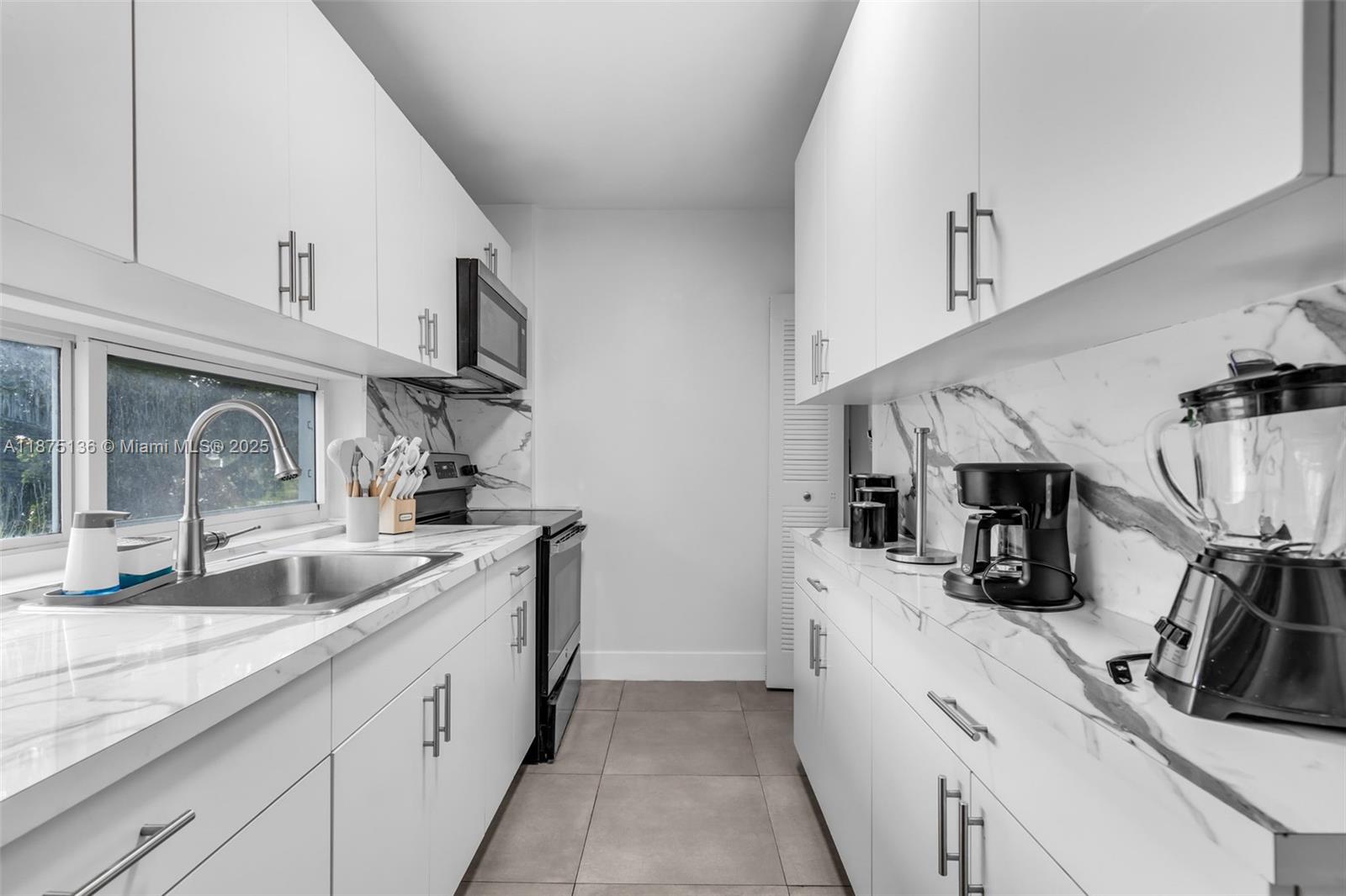 COUNTRY CLUB ESTATES SEC - Residential Lease