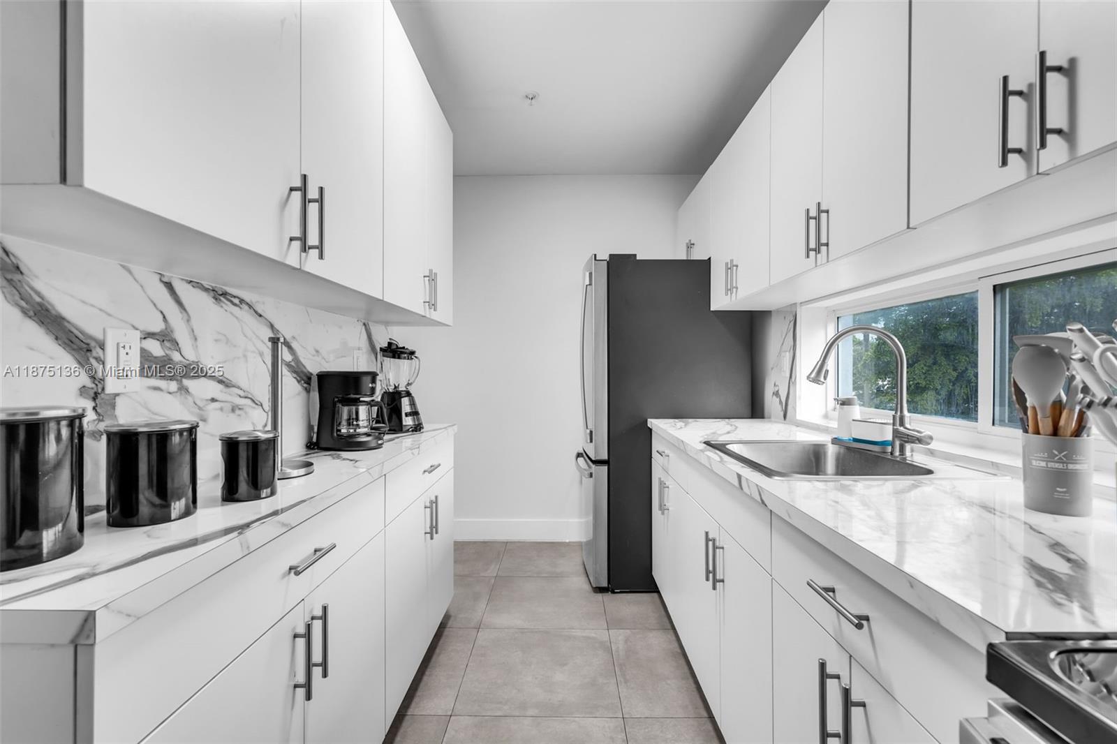 COUNTRY CLUB ESTATES SEC - Residential Lease