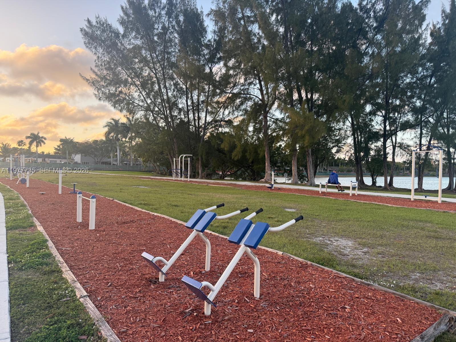 THE SHORES CONDO NO 2 - Residential