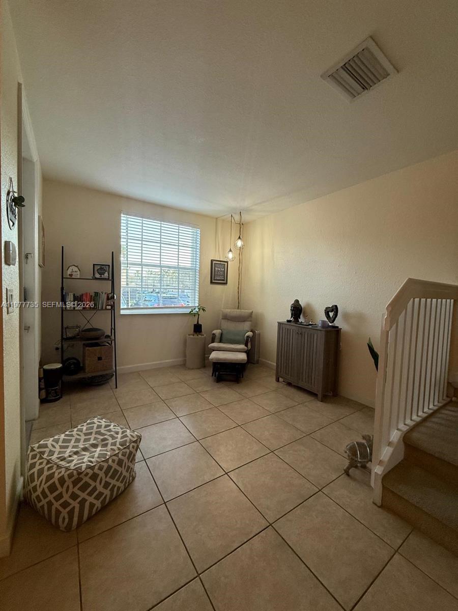 THE SHORES CONDO NO 2 - Residential