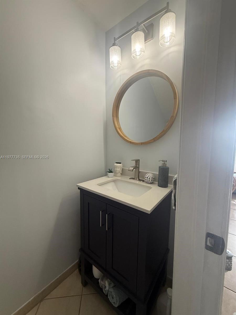 THE SHORES CONDO NO 2 - Residential