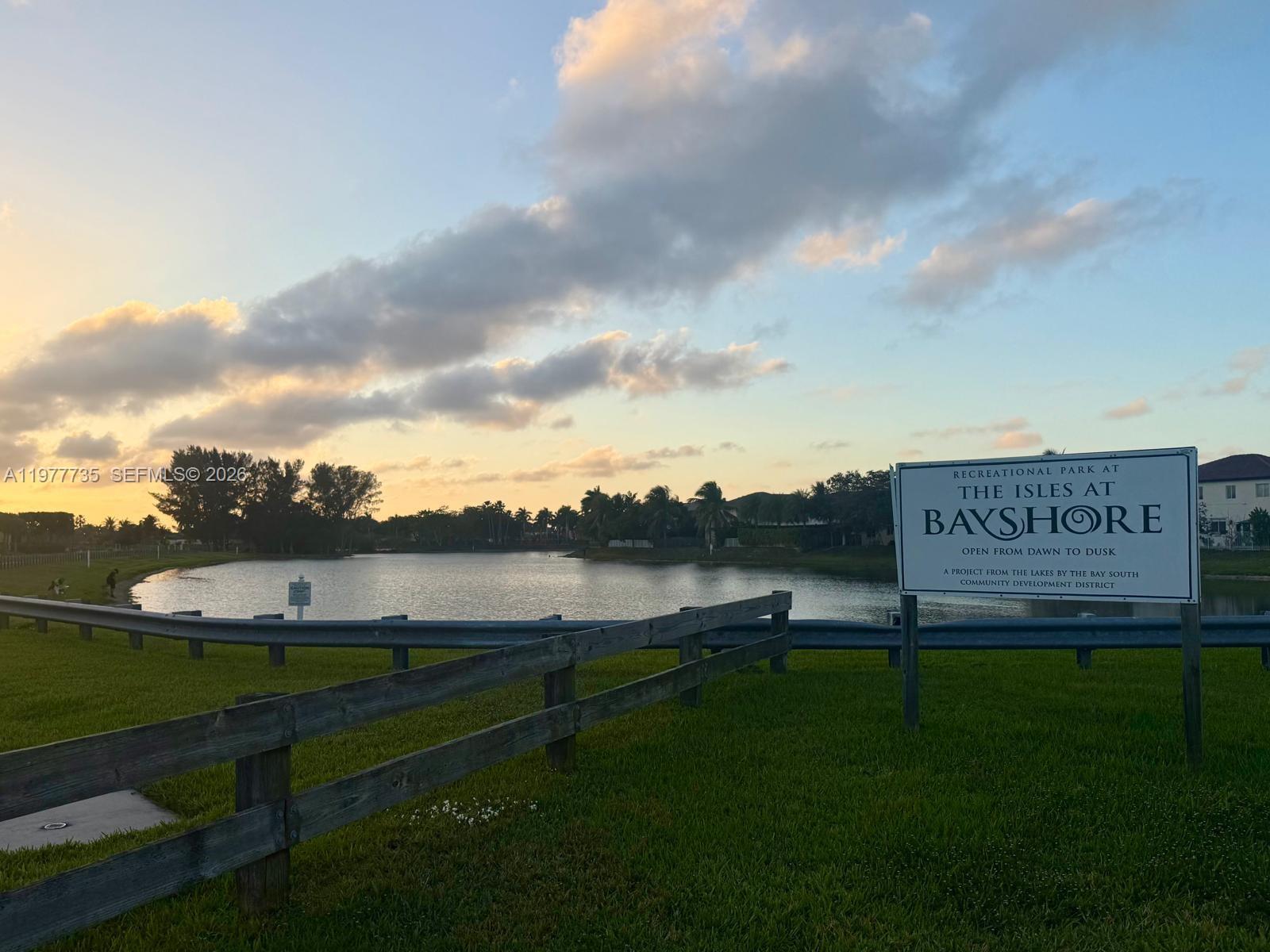 THE SHORES CONDO NO 2 - Residential