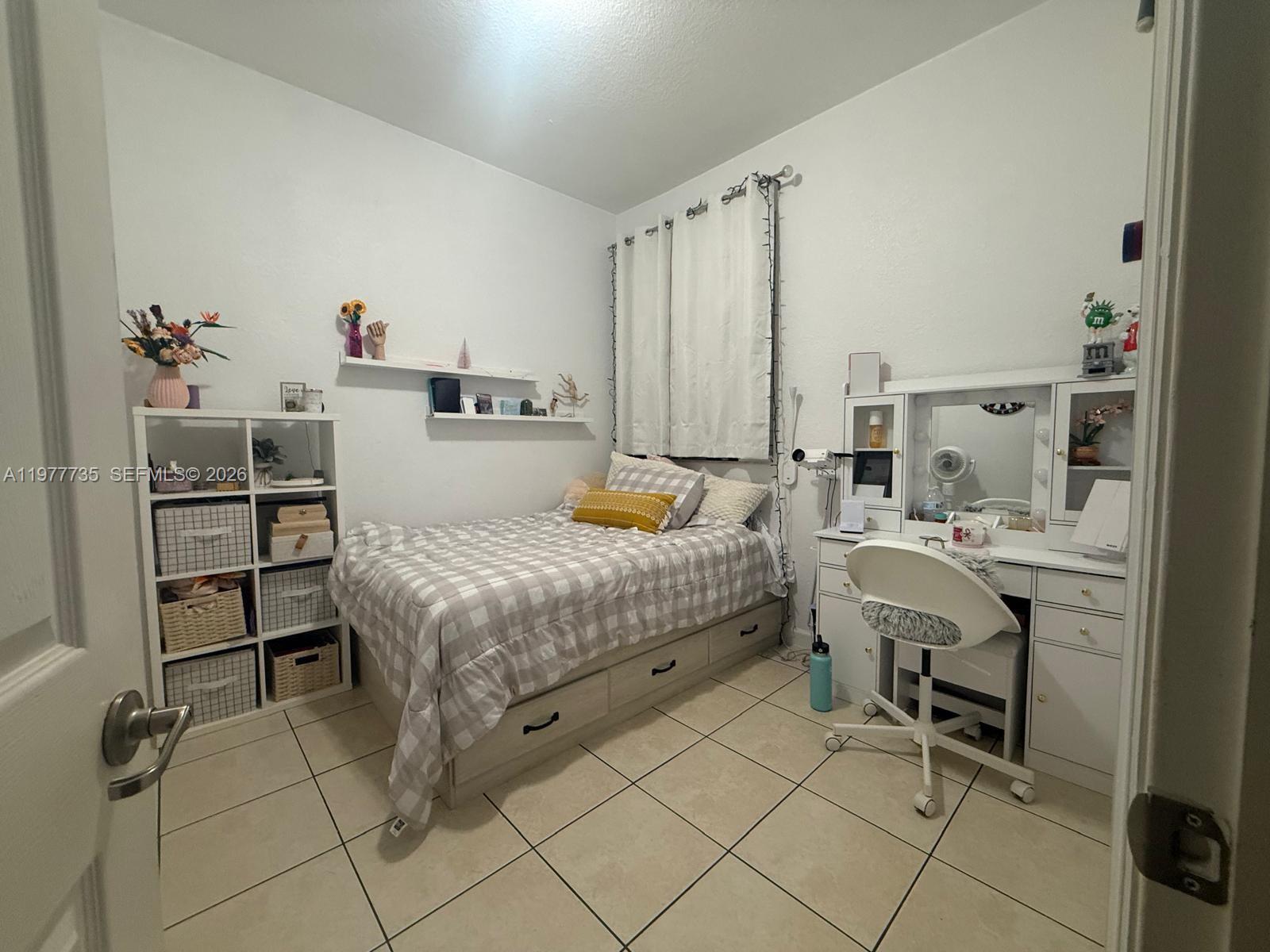 THE SHORES CONDO NO 2 - Residential