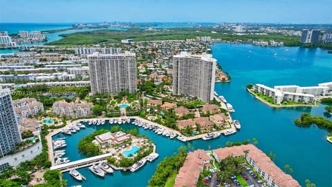 Photo of 1000 W Island Blvd #1710, Aventura, FL 33160 (MLS # A12070730)