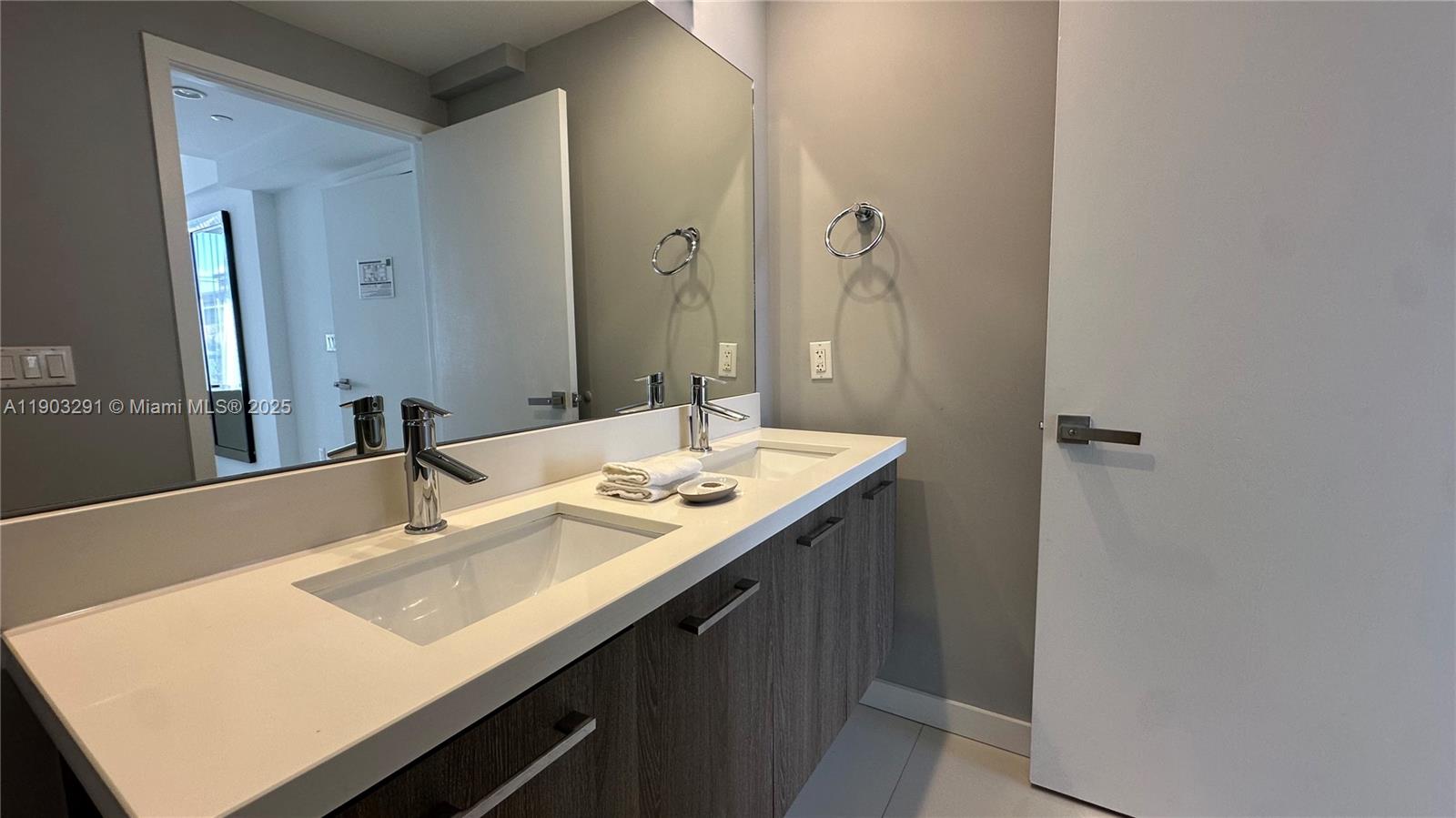 BAY BREEZE RESIDENCES CON - Residential