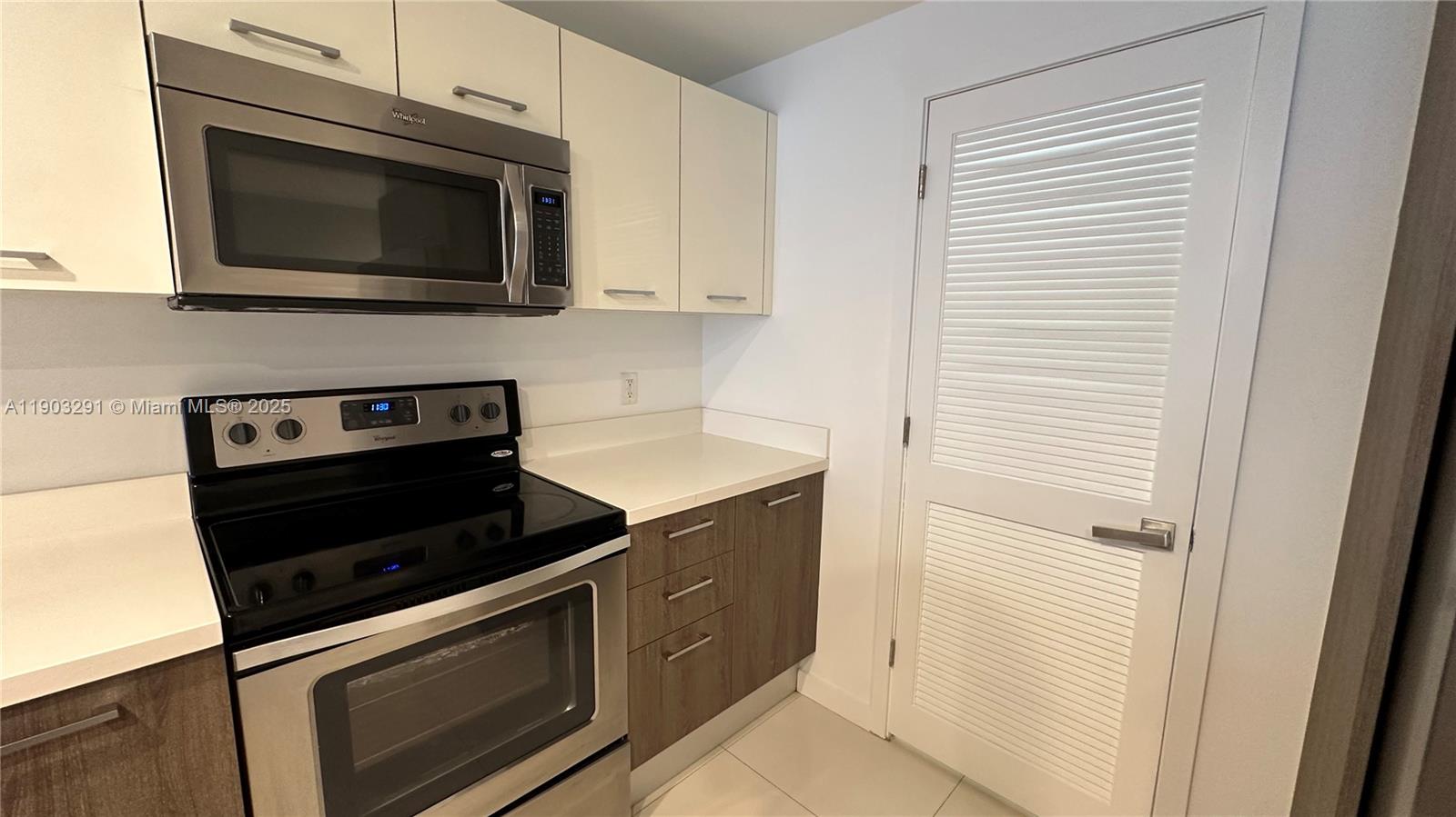 BAY BREEZE RESIDENCES CON - Residential