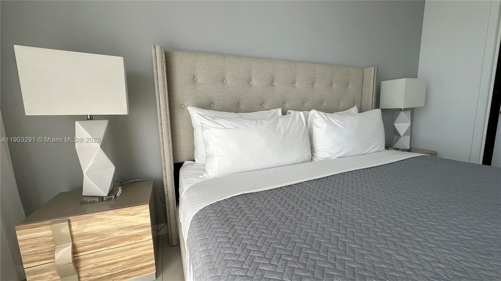 BAY BREEZE RESIDENCES CON - Residential