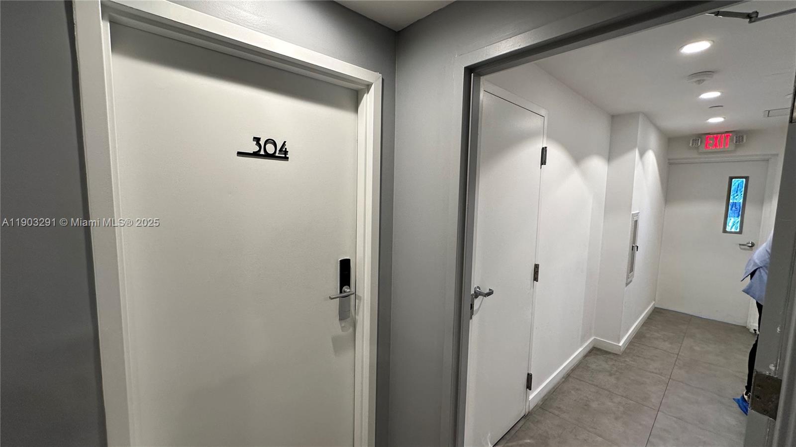 BAY BREEZE RESIDENCES CON - Residential