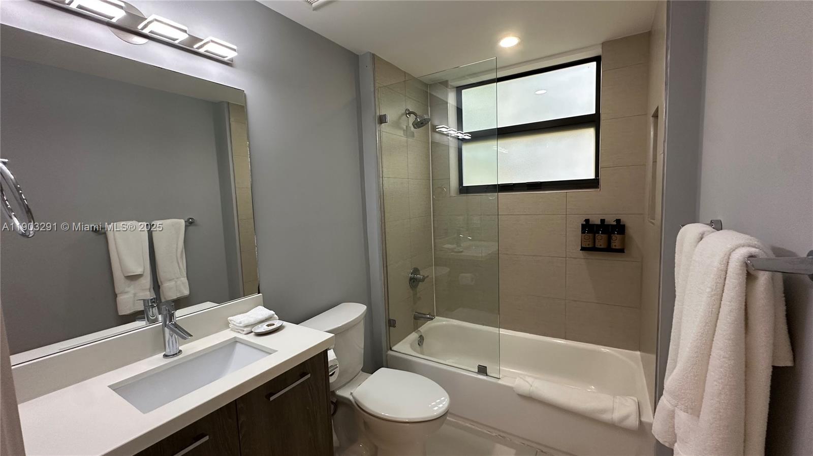 BAY BREEZE RESIDENCES CON - Residential
