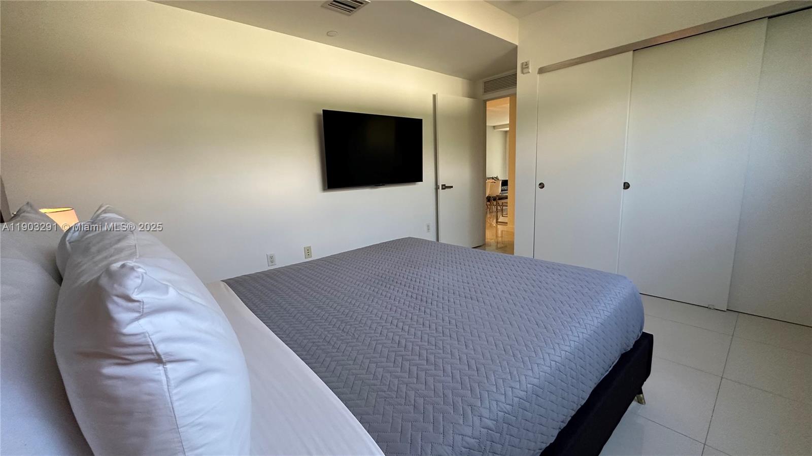 BAY BREEZE RESIDENCES CON - Residential