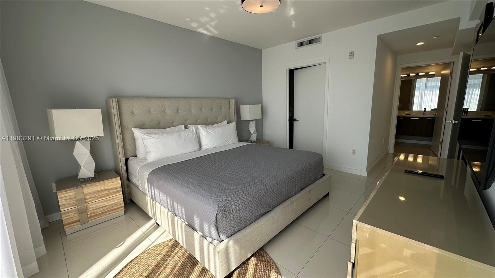 BAY BREEZE RESIDENCES CON - Residential