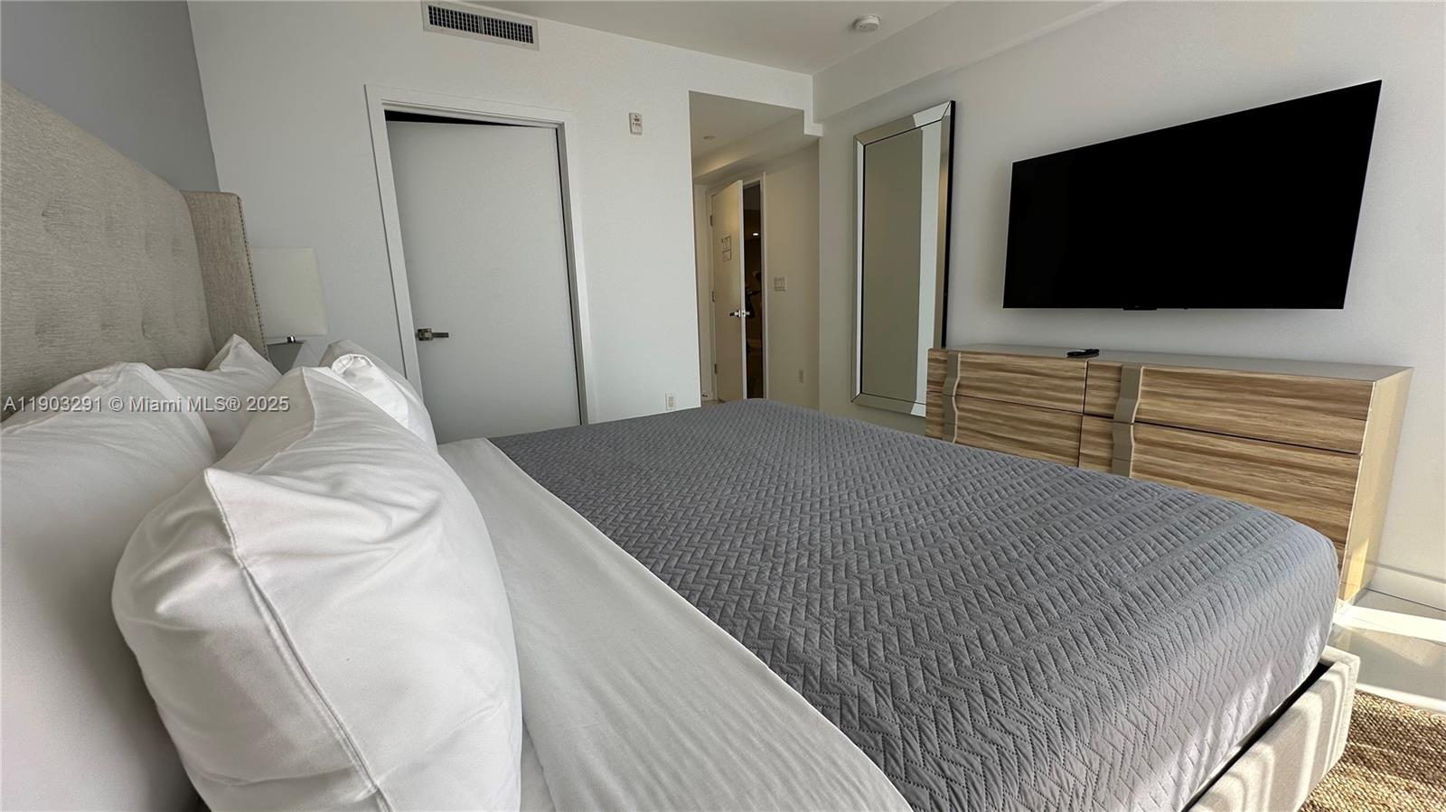BAY BREEZE RESIDENCES CON - Residential