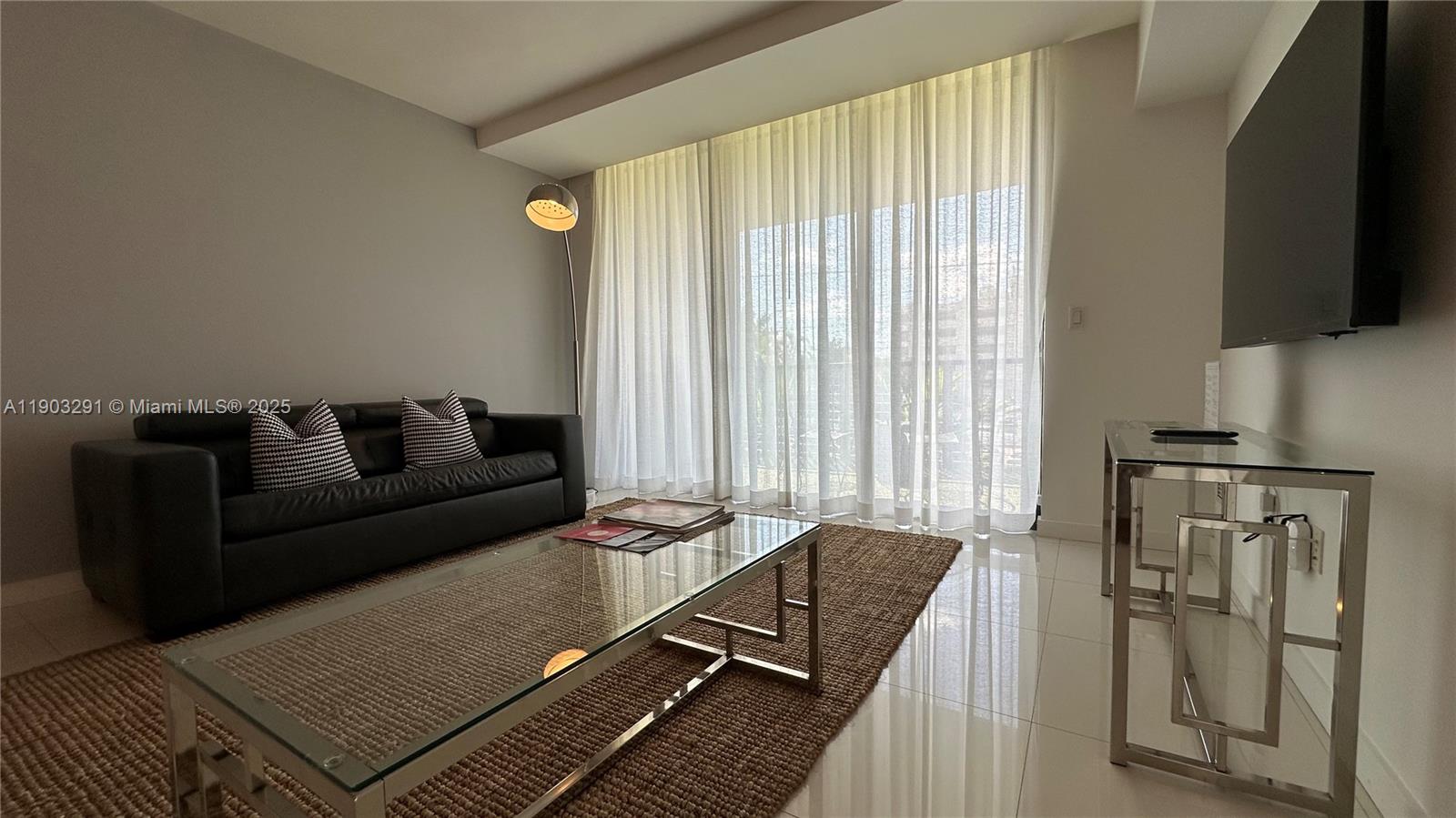 BAY BREEZE RESIDENCES CON - Residential