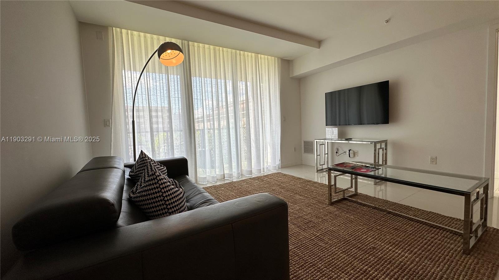 BAY BREEZE RESIDENCES CON - Residential