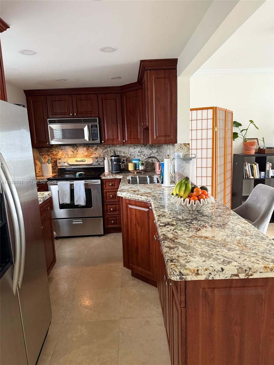 BAYVIEW POINT SOUTH CONDO - Residential