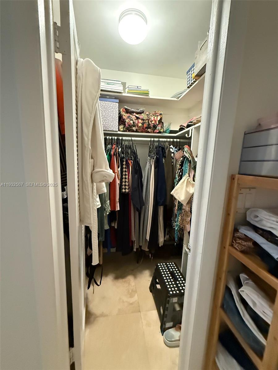 BAYVIEW POINT SOUTH CONDO - Residential