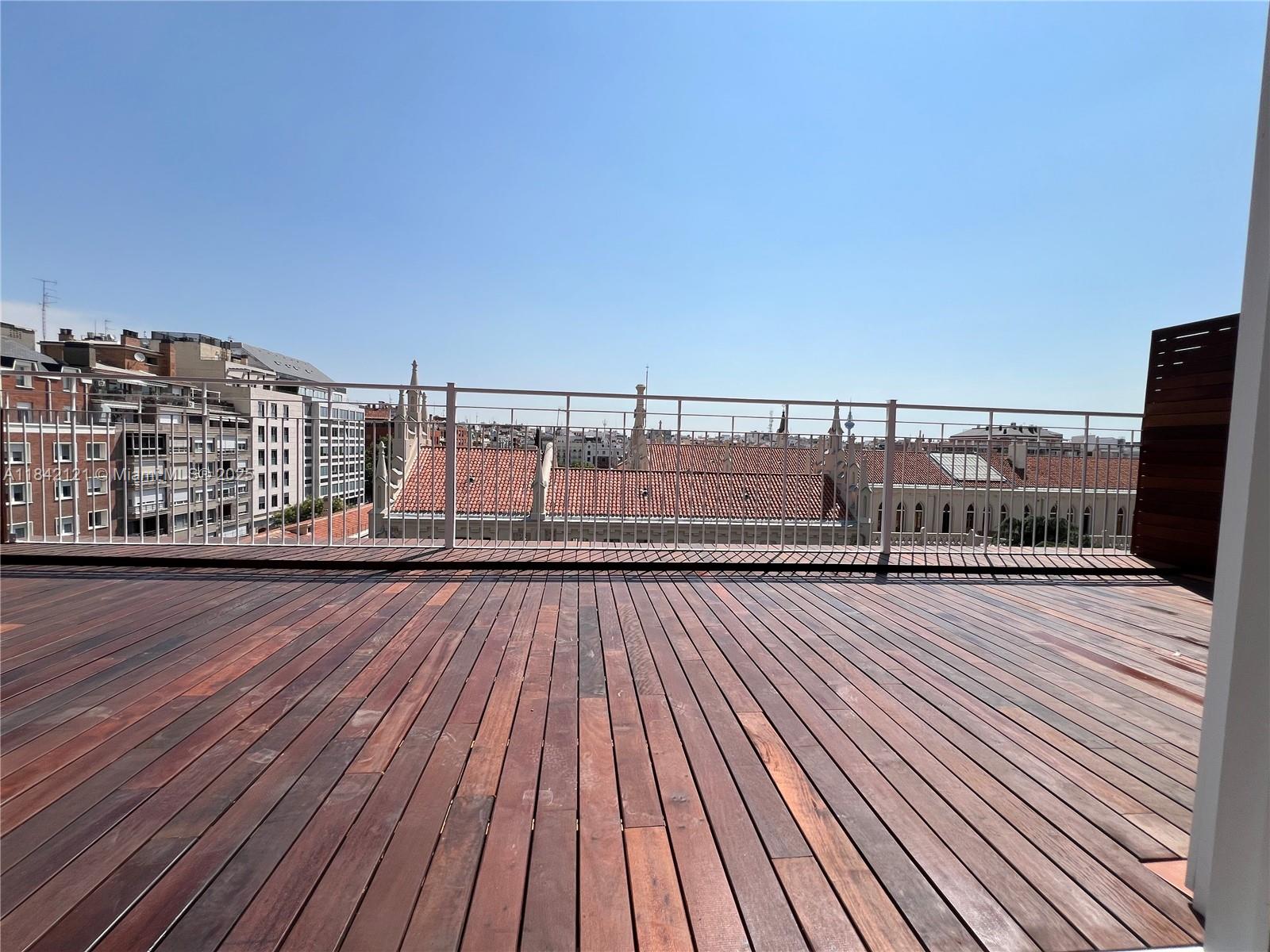 63 Calle de Castello 6