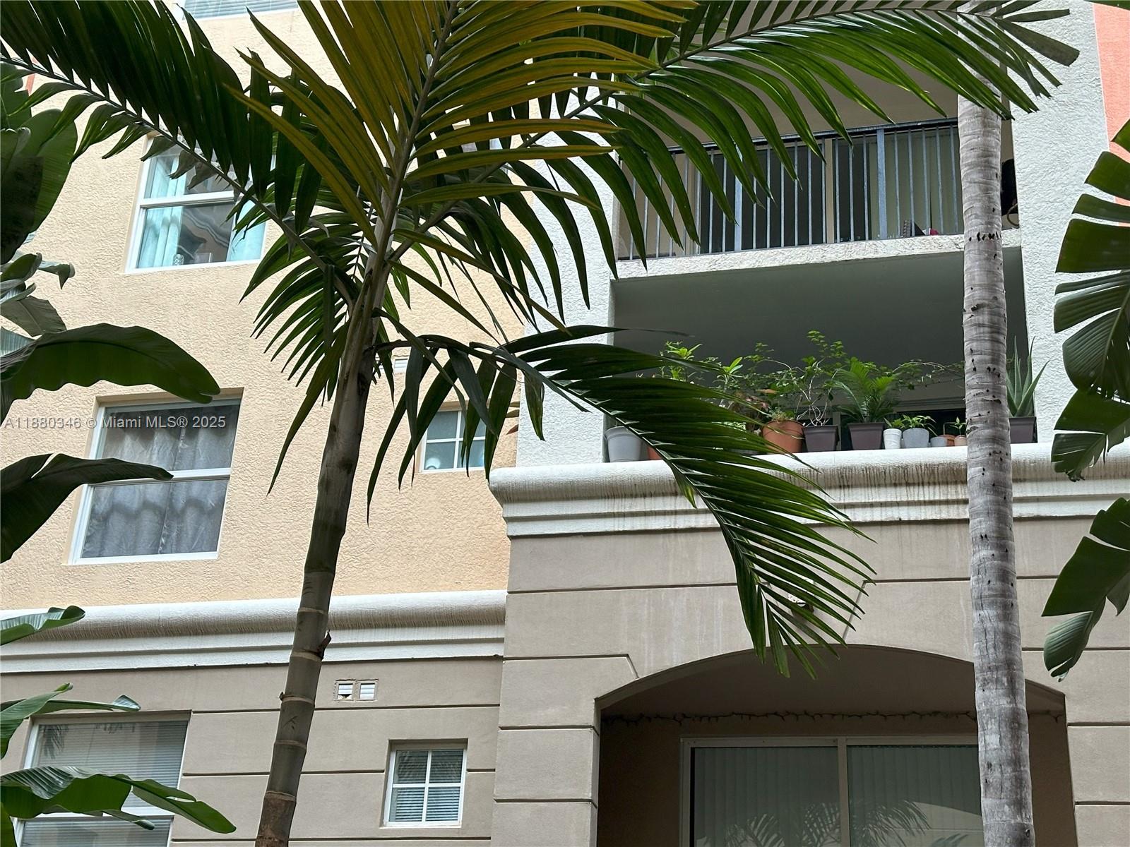 PORTO BELLAGIO CONDO - Residential