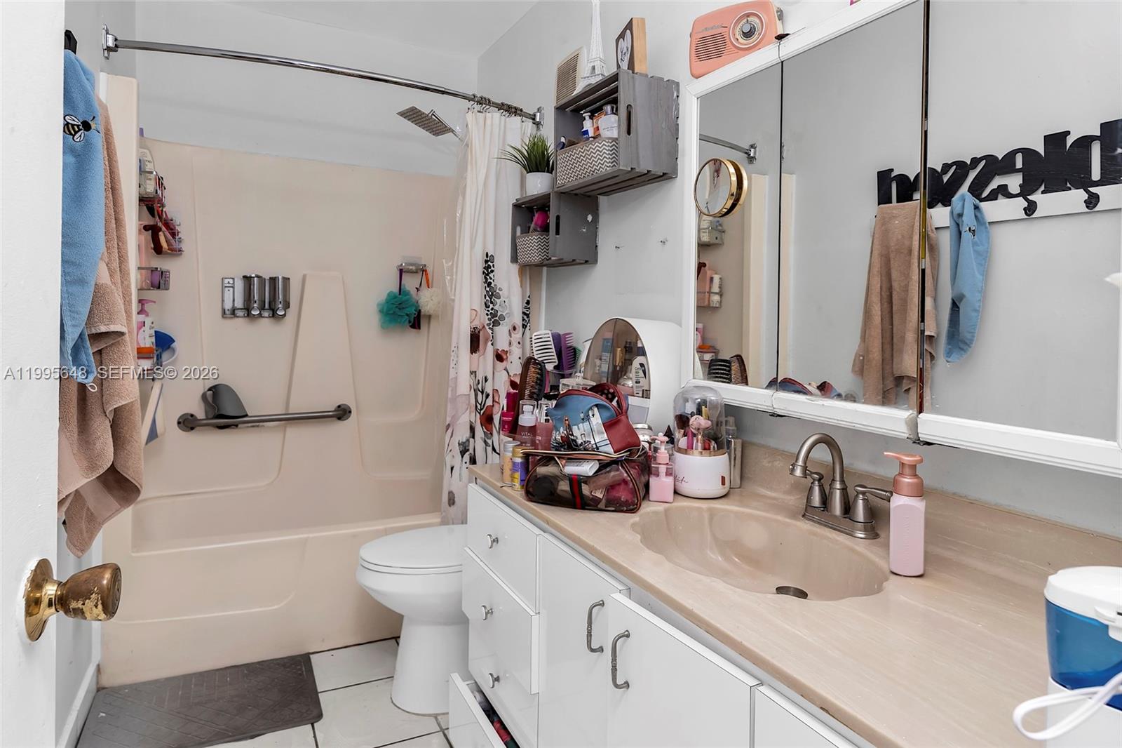 BRADLEY ESTATES - Residential