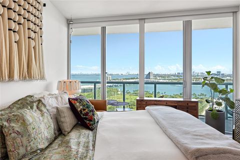 888 Biscayne Blvd 2009 Miami FL 33132