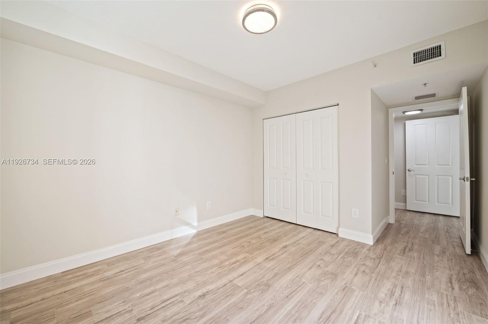 PRADO CONDO - Residential