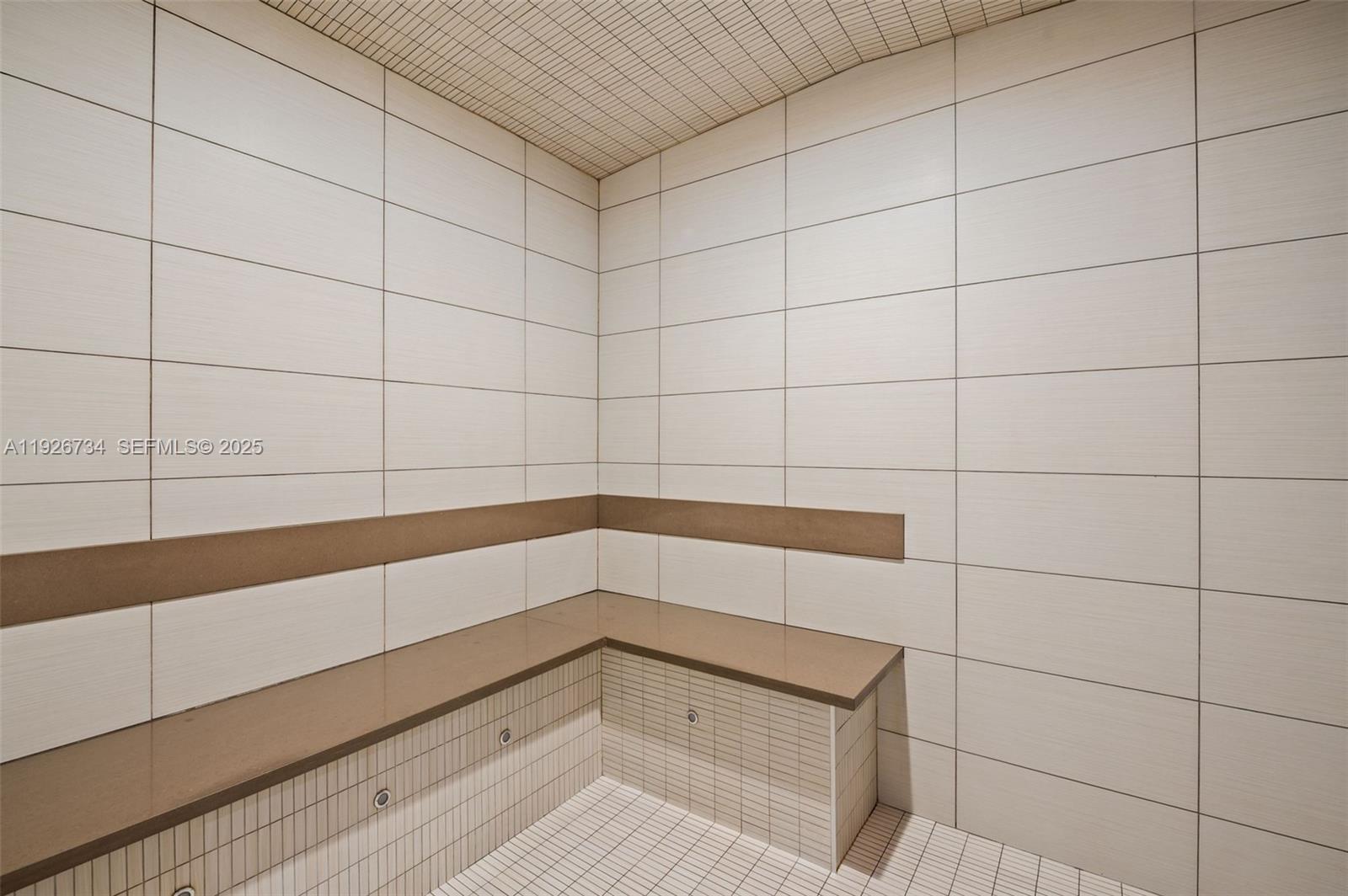 PRADO CONDO - Residential