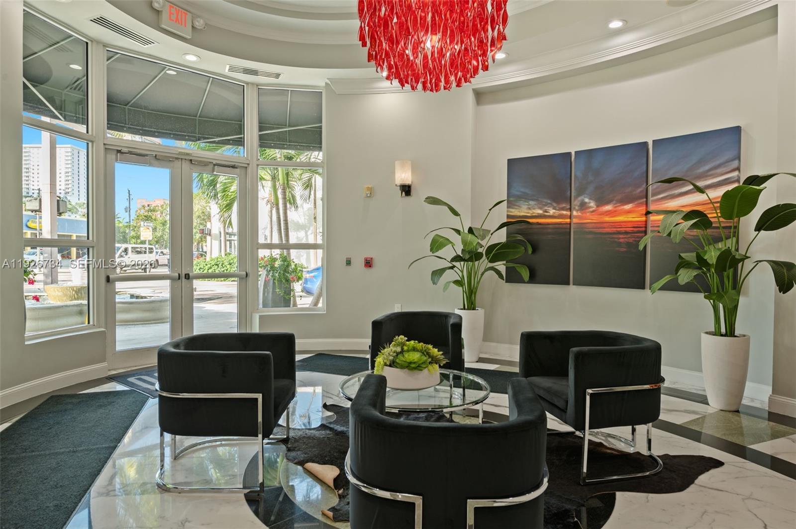 PRADO CONDO - Residential