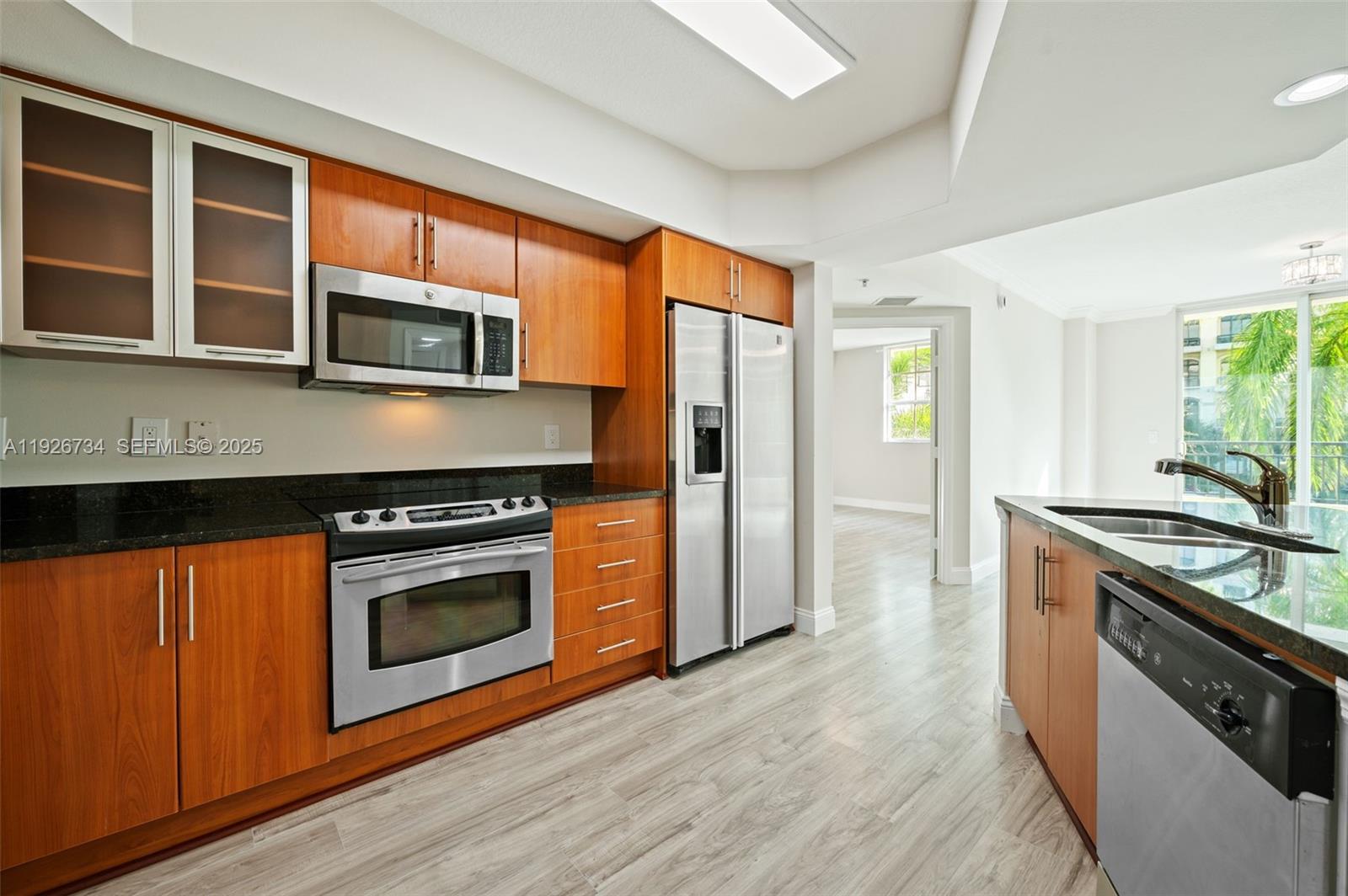 PRADO CONDO - Residential