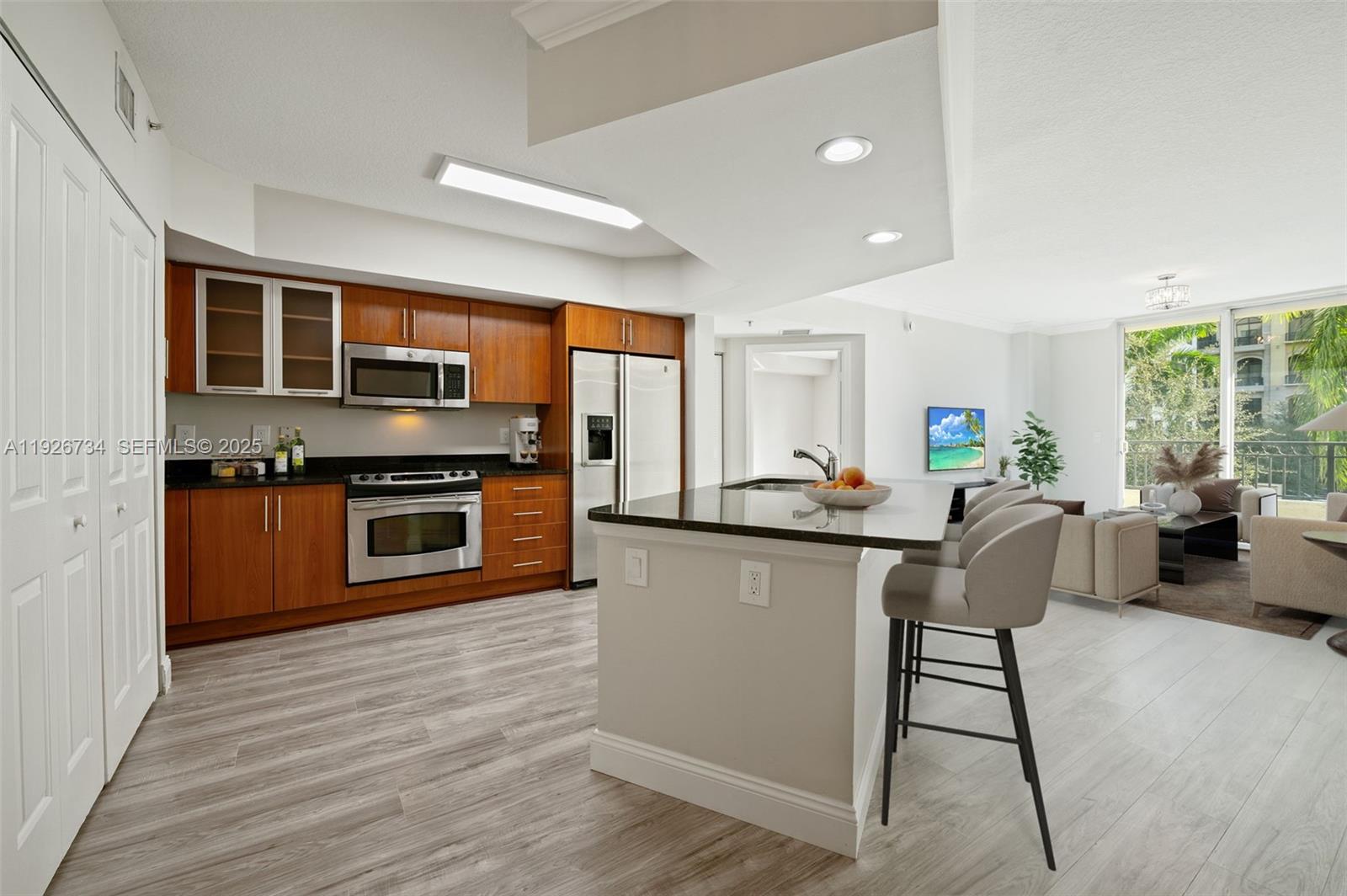 PRADO CONDO - Residential