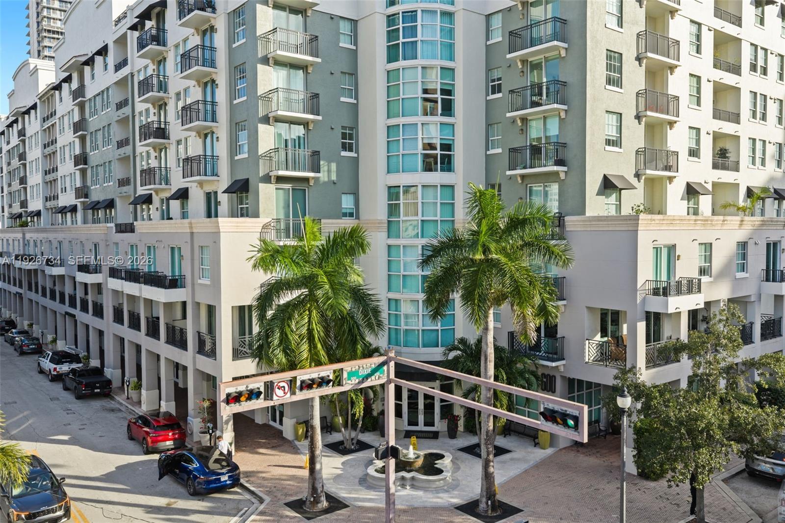 PRADO CONDO - Residential