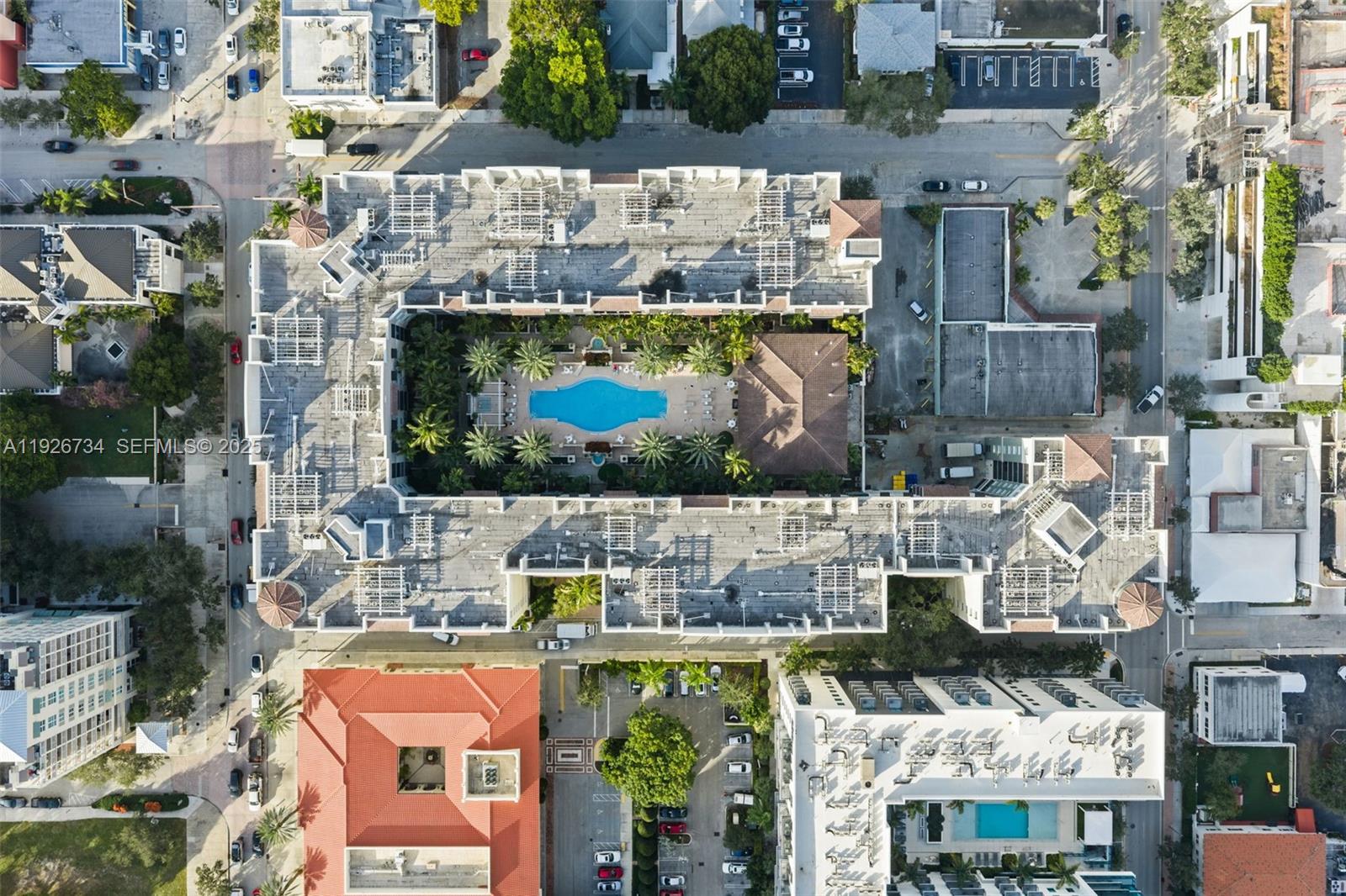 PRADO CONDO - Residential