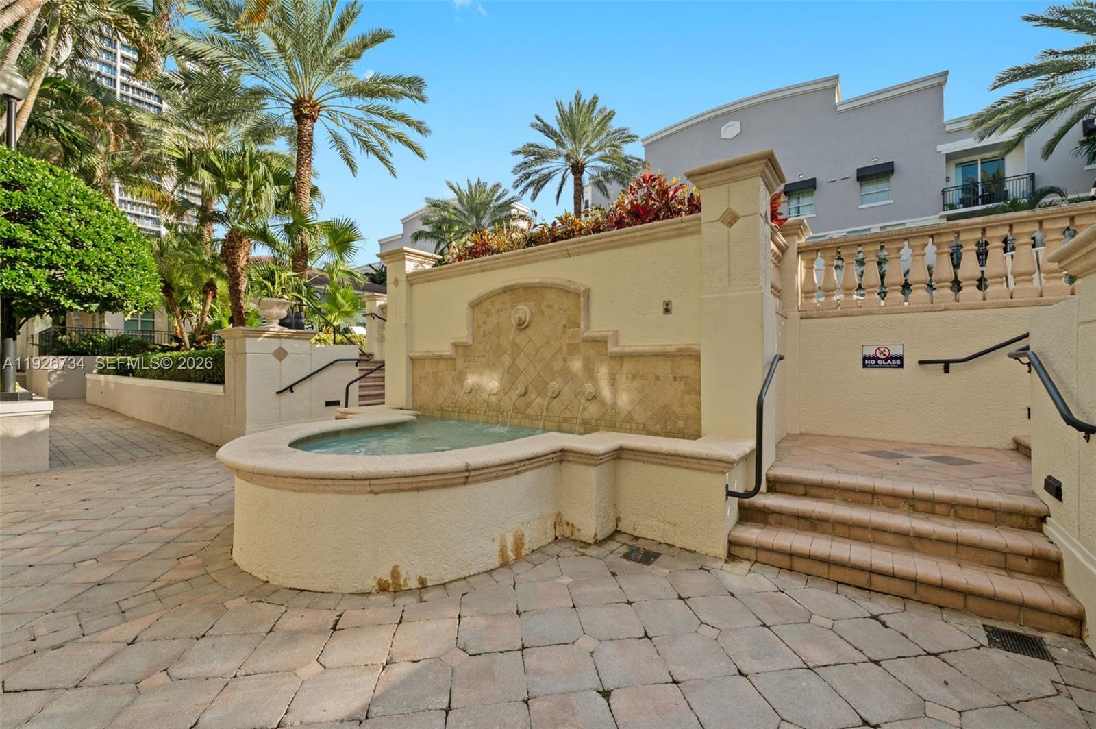 PRADO CONDO - Residential