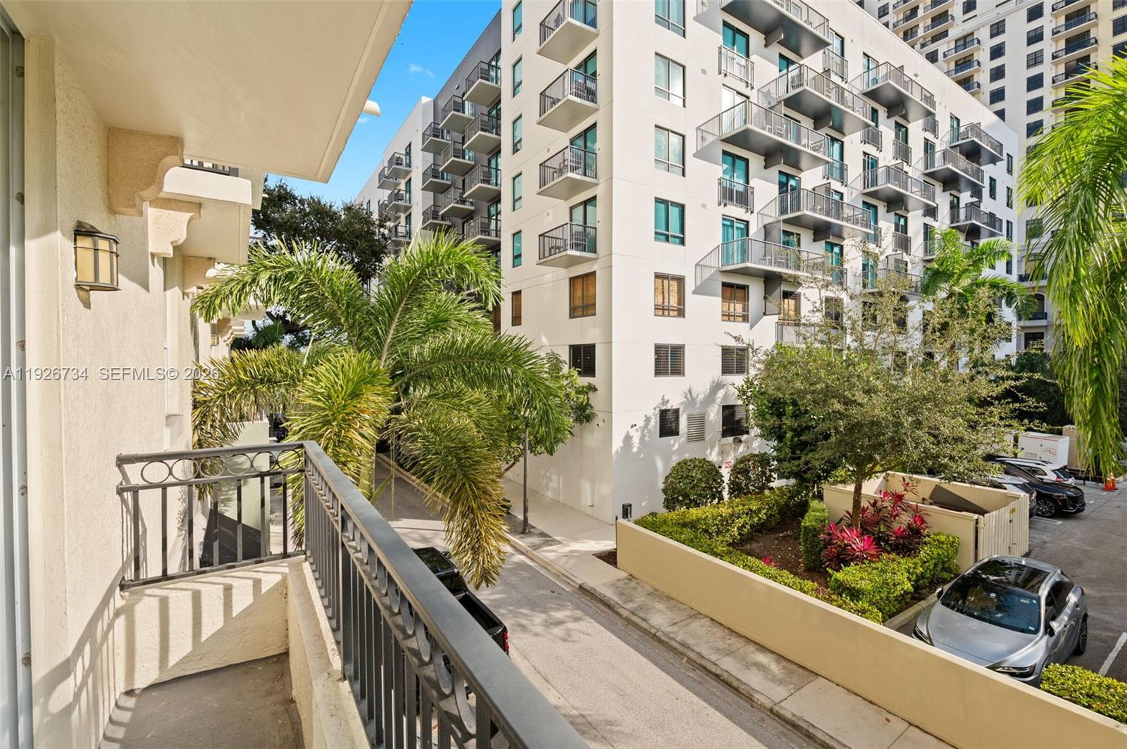 PRADO CONDO - Residential