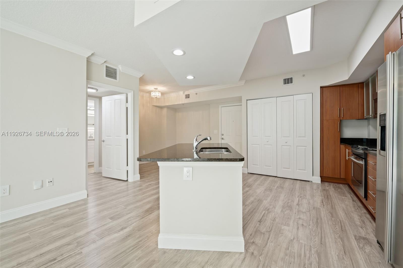 PRADO CONDO - Residential