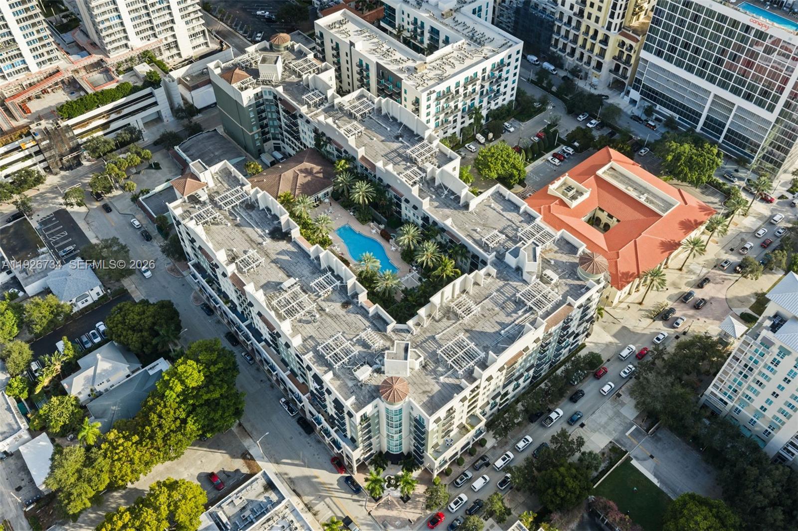 PRADO CONDO - Residential