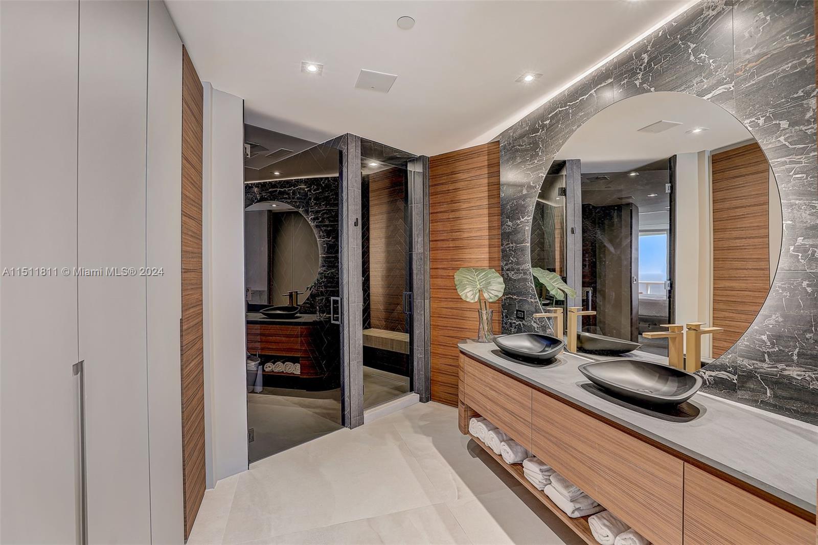 OCEAN ONE CONDO - Residential