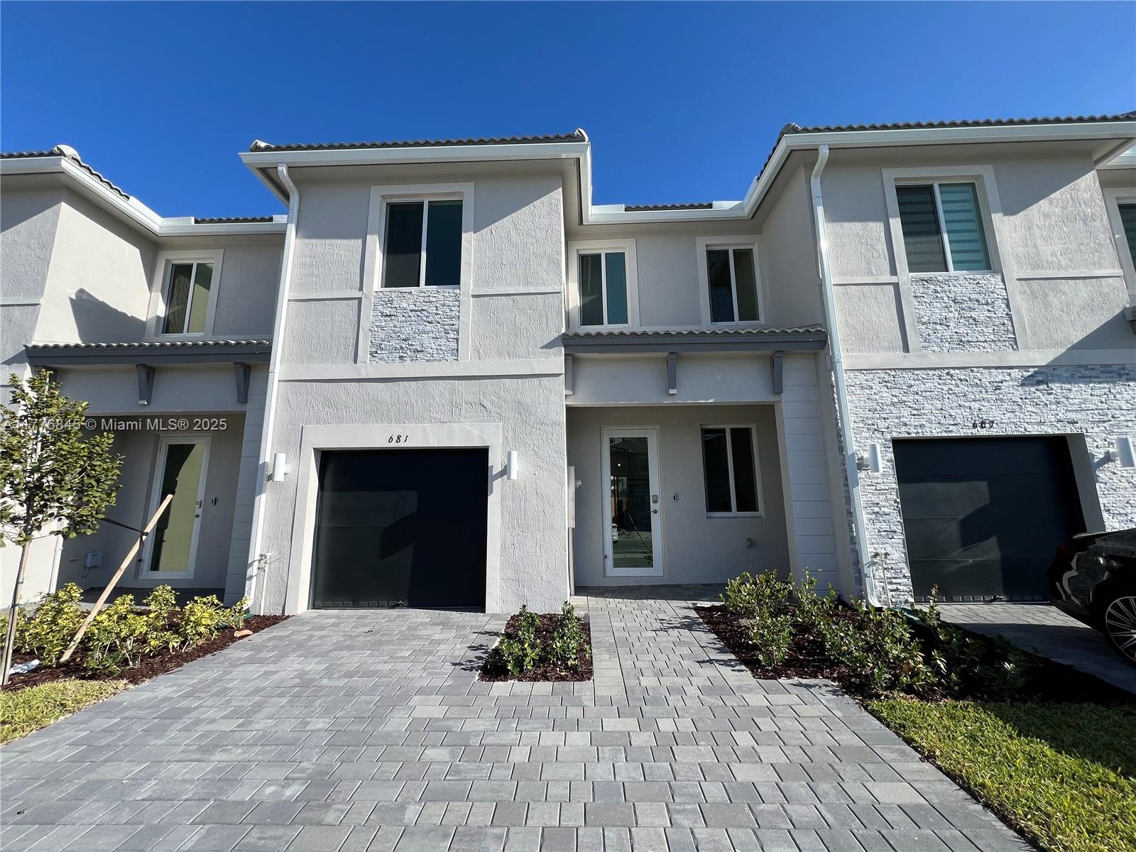 TERRA SOL - Residential Lease