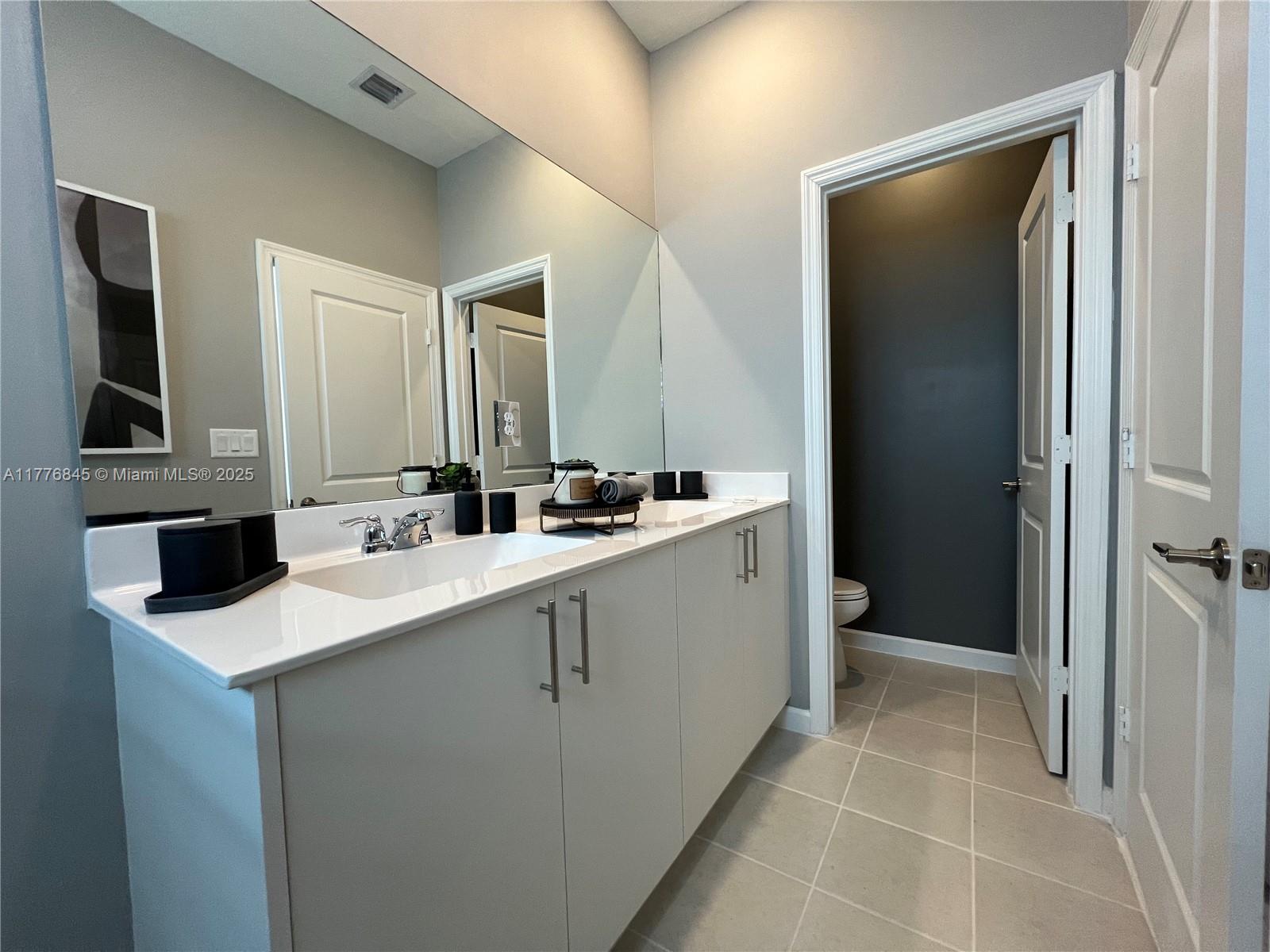 TERRA SOL - Residential Lease