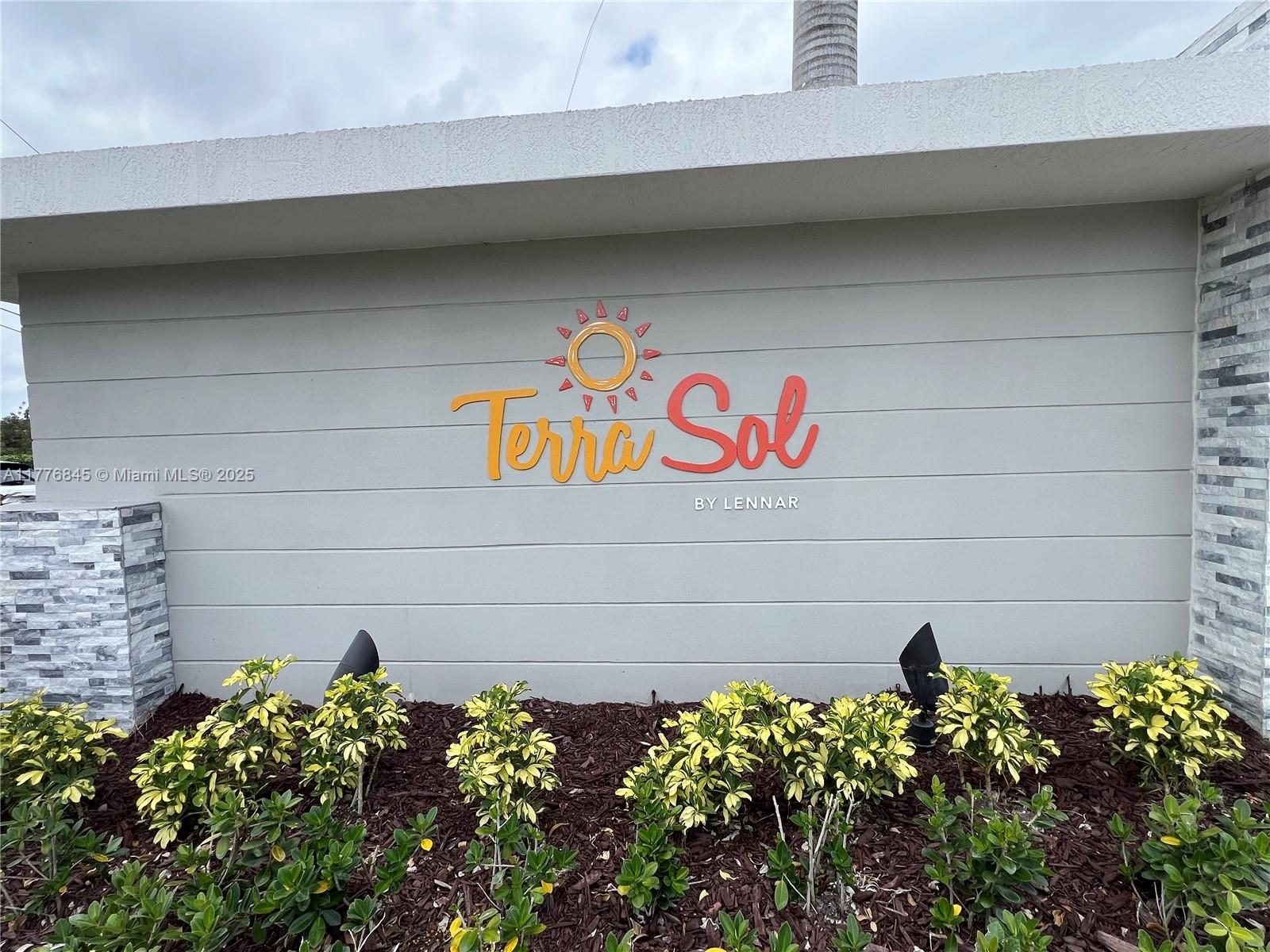 TERRA SOL - Residential Lease