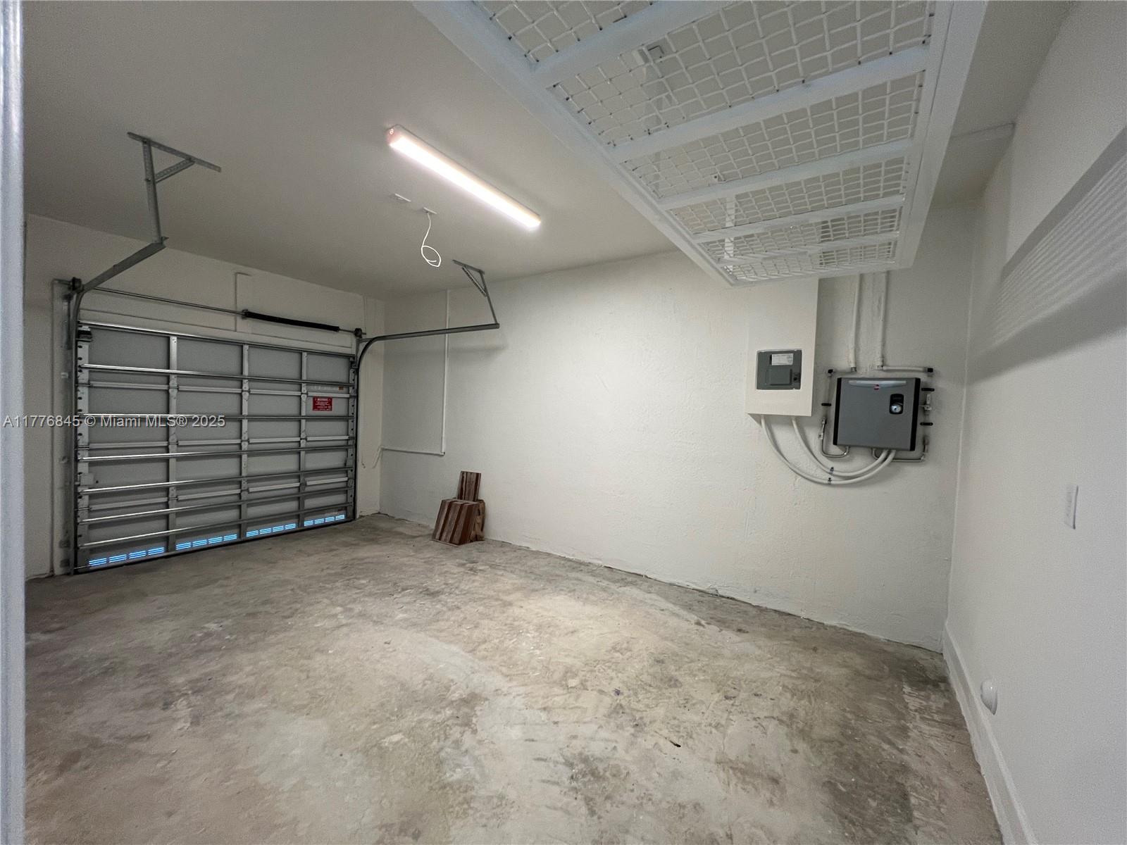 TERRA SOL - Residential Lease